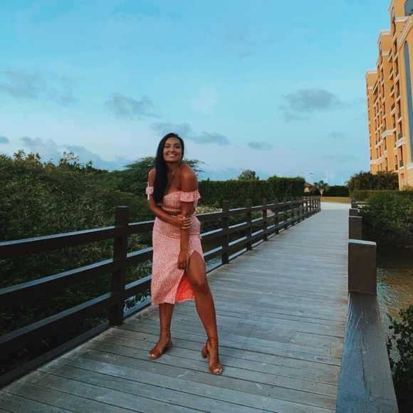 Meet your Posher, Jenna - Picture 1 of 1